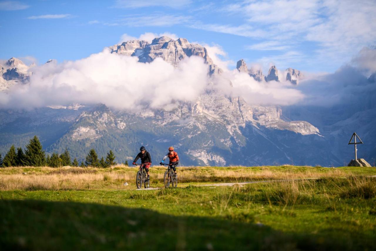 Casa Salvaterra Affittacamere Pinzolo Buitenkant foto