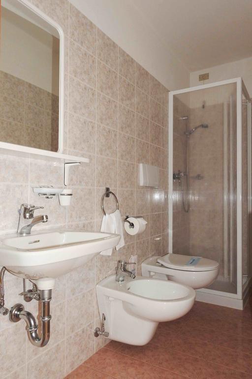 Casa Salvaterra Affittacamere Pinzolo Buitenkant foto